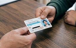 情報漏洩で免許証画像流出のリスクは? 大手カーシェアリング企業で不正アクセス | SSO・ID管理・MFA対応・アクセス制限の国産IDaaS (CloudGate UNO)